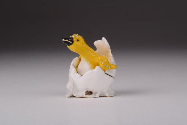 Roz Duck Coming out of Eggshell